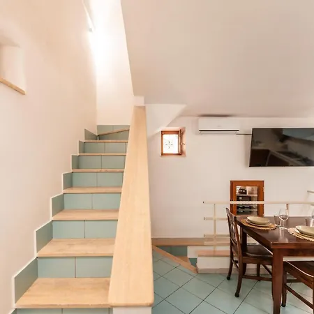 Chill House Mare Bus E Servizi A Piedi * Procida